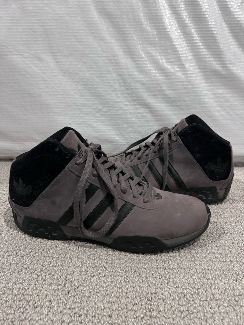 Adidas Vintage Men’s Lace Up Leather high top Shoes Sneakers Gray Size 13 950986